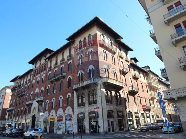 Appartamento in vendita di 117 m² in Via Nizza, 43