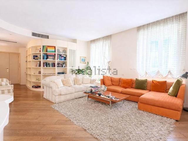 Appartamento in vendita di 117 m² in Via San Remo, 1
