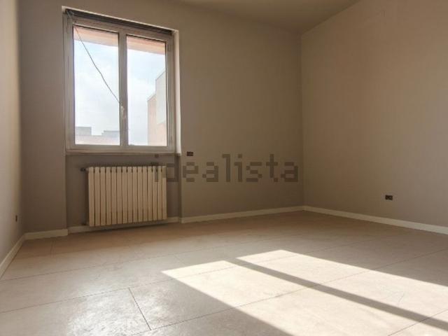 Appartamento in vendita di 117 m² in Via Sporting Mirasole, 9