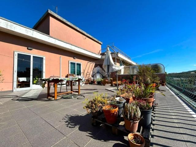 Appartamento in vendita di 117 m² in Via Sturla, 58