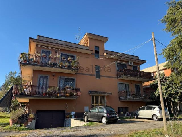 Appartamento in vendita di 117 m² in Via Staletti