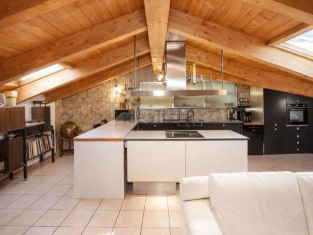 Appartamento in vendita di 117 m² in Via Patrioti, 86