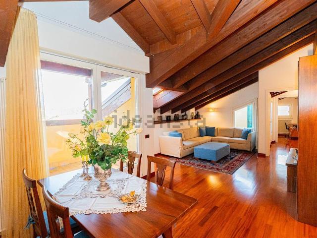 Appartamento in vendita di 117 m² in Via Tanera, 27