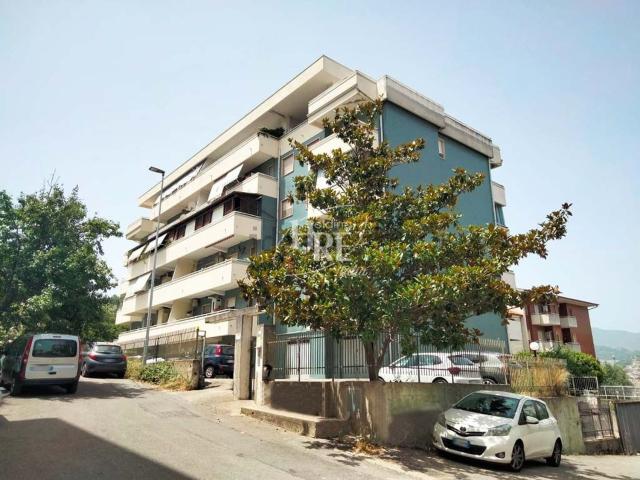 Appartamento in vendita di 117 m² in Via Vittorio Accattatis, 53