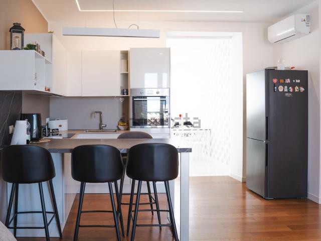 Appartamento in vendita di 117 m² in Viale Giovanni Bovio, 455