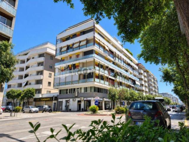 Appartamento in vendita di 117 m² in Viale Guglielmo Marconi