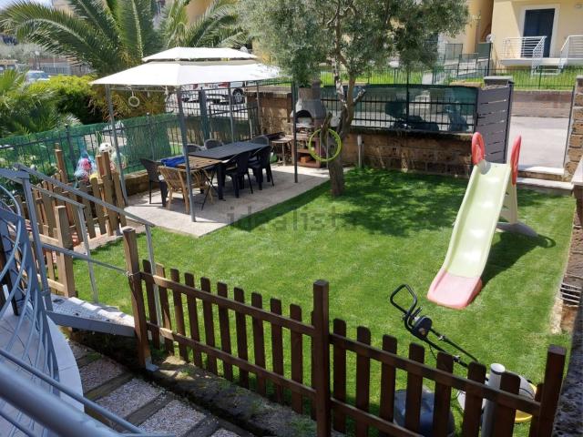Appartamento in vendita di 117 m² in Contrada San Donato, 3
