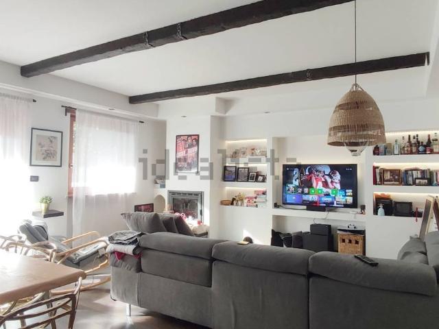 Appartamento in vendita di 117 m² in Corso Laghi, 81