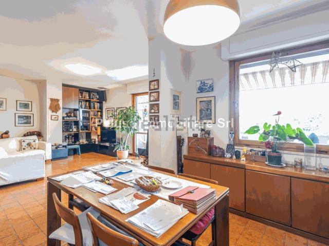 Appartamento in vendita di 117 m² in Largo Lenin