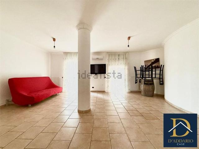 Appartamento in vendita di 117 m² in Piazza Giambattista Tedesco, 12