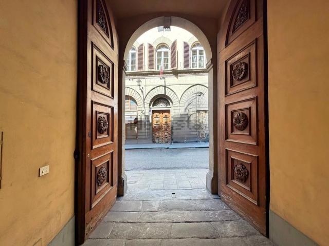 Appartamento in vendita di 117 m² in Piazza degli Antinori