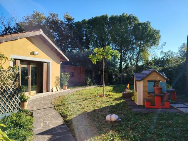Appartamento in vendita di 117 m² in Strada della Badia, 4
