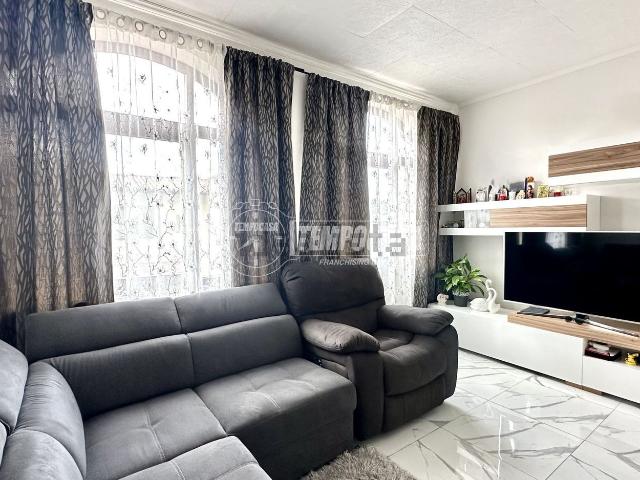 Appartamento in vendita di 118 m² in Via Cavour