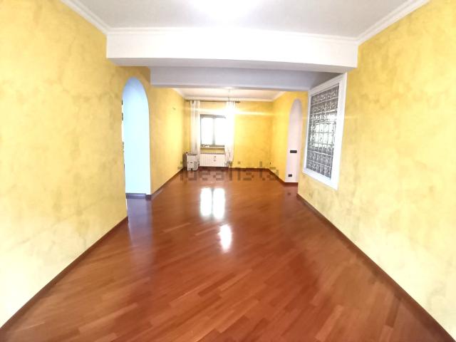 Appartamento in vendita di 118 m² in Via Caserma Lucania, 21