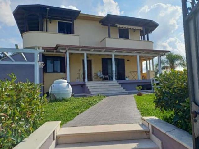 Appartamento in vendita di 118 m² in Via Garzo