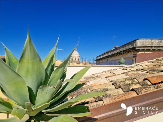 Appartamento in vendita di 118 m² in Via Genovesi