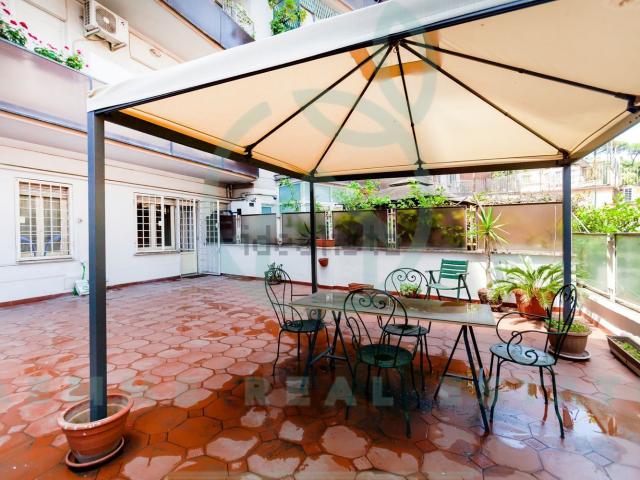 Appartamento in vendita di 118 m² in Via Gregorio VII