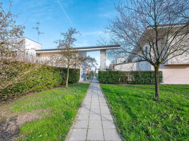 Appartamento in vendita di 118 m² in Via Don Giuseppe Dossetti, 5