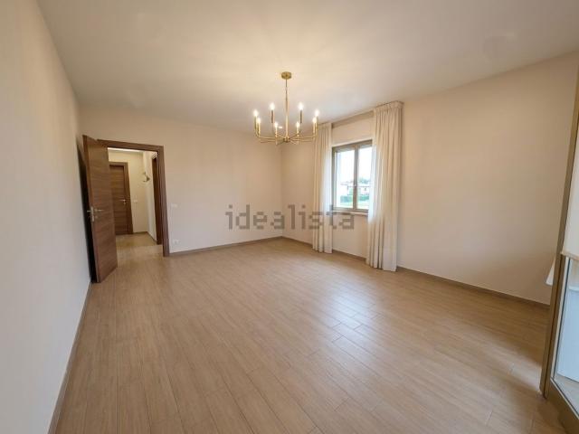 Appartamento in vendita di 118 m² in Via Dante Alighieri