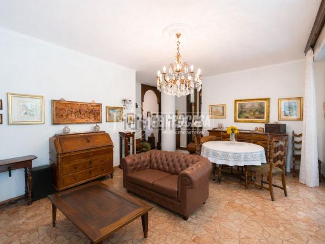 Appartamento in vendita di 118 m² in Via degli Anemoni, 19