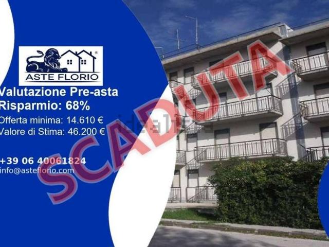 Appartamento in vendita di 118 m² in Via degli Oleandri