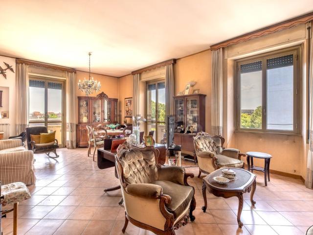 Appartamento in vendita di 118 m² in Via degli Orti Variani