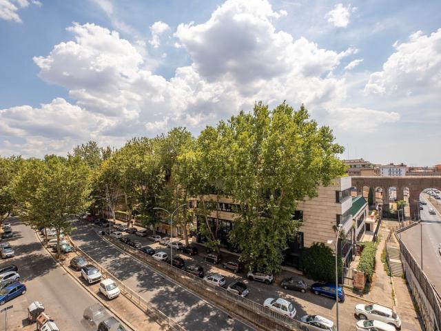 Appartamento in vendita di 118 m² in Via degli Orti Variani