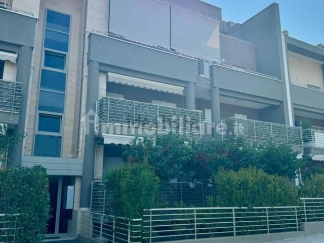 Appartamento in vendita di 118 m² in Via del Rosmarino