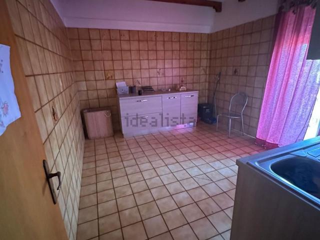 Appartamento in vendita di 118 m² in Via della Sibilla, 29