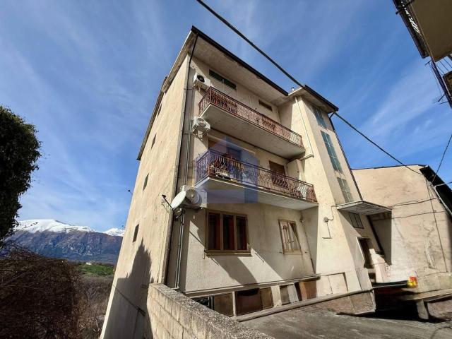 Appartamento in vendita di 118 m² in Via della Pace