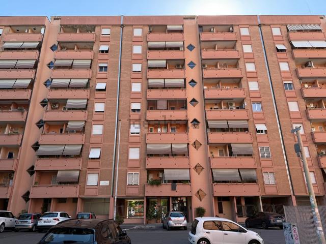 Appartamento in vendita di 118 m² in Via Efisio Orano