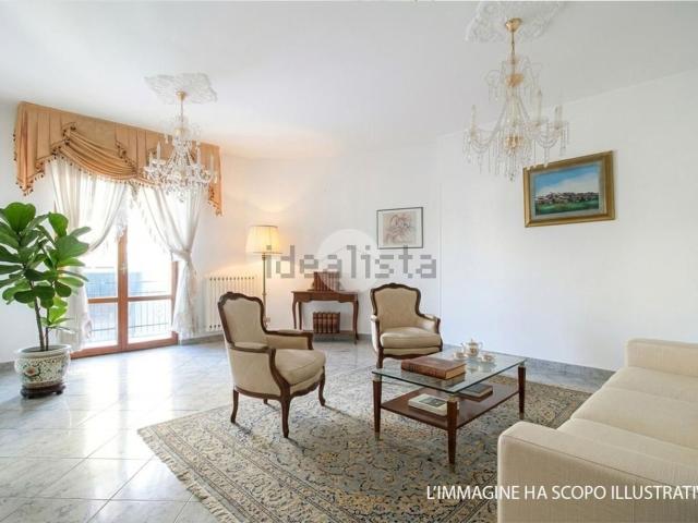 Appartamento in vendita di 118 m² in Via Esino, 12
