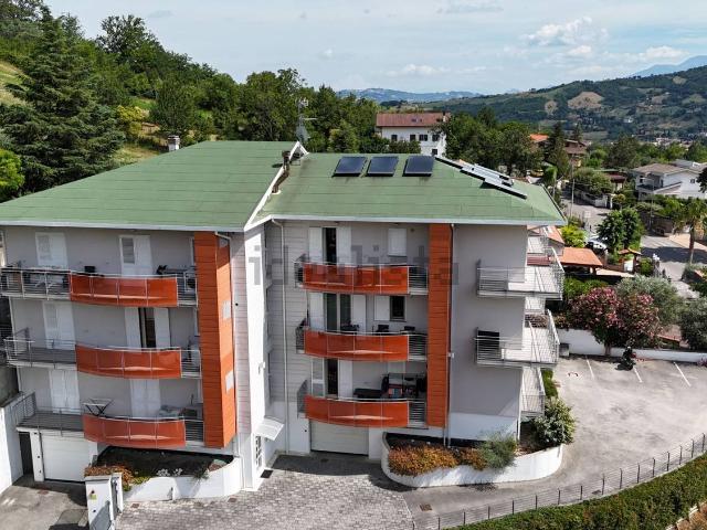Appartamento in vendita di 118 m² in Via F. Paolo Evangelista