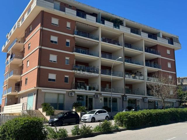 Appartamento in vendita di 118 m² in Via Ferdinando I, 16