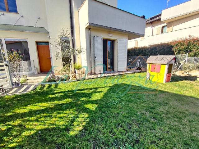 Appartamento in vendita di 118 m² in Via Fratelli Morelli, 60