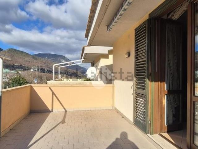 Appartamento in vendita di 118 m² in Via Iaconti, 1