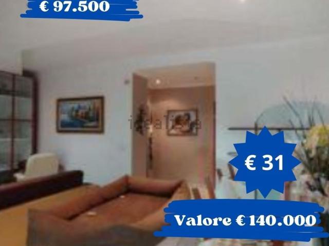 Appartamento in vendita di 118 m² in Via Latina, 4