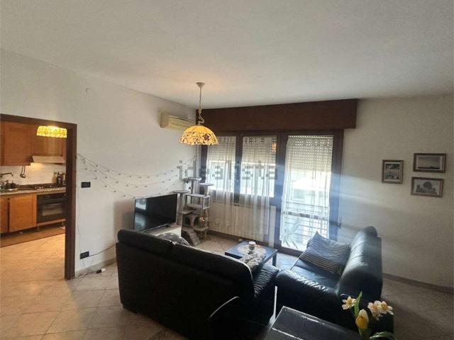 Appartamento in vendita di 118 m² in Via Lago di Lugano, 13