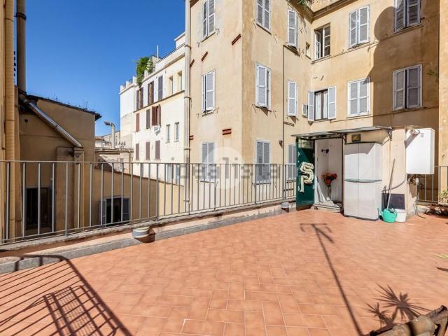 Appartamento in vendita di 118 m² in Via Leonina, 25