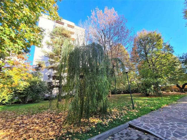 Appartamento in vendita di 118 m² in Via Molinetto di Lorenteggio