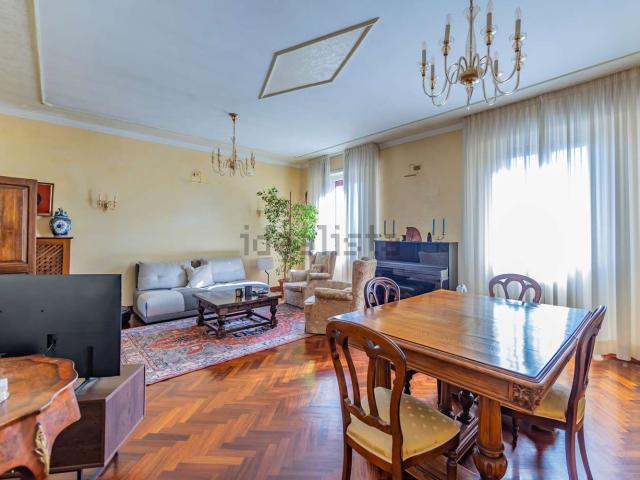 Appartamento in vendita di 118 m² in Via Magnagrecia