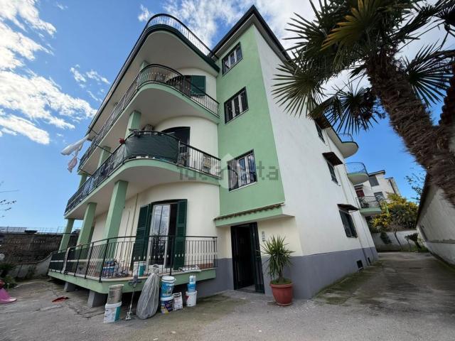 Appartamento in vendita di 118 m² in Via Marinaro, 37