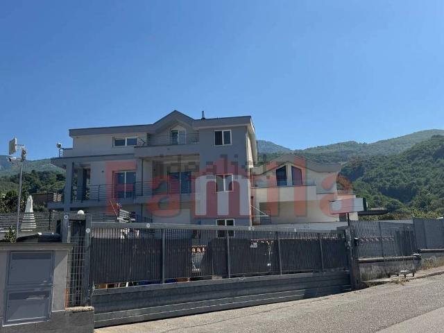 Appartamento in vendita di 118 m² in Via San Michele