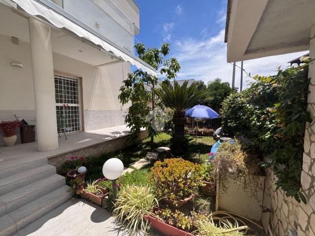 Appartamento in vendita di 118 m² in Via San Nicola Donadeo, 47