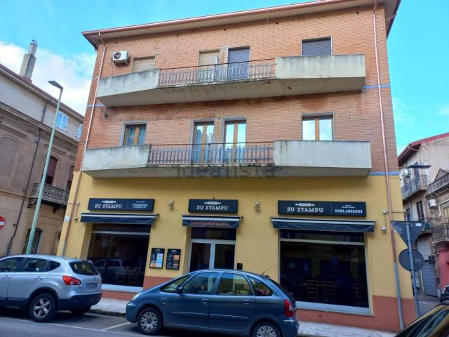 Appartamento in vendita di 118 m² in Via Sardegna