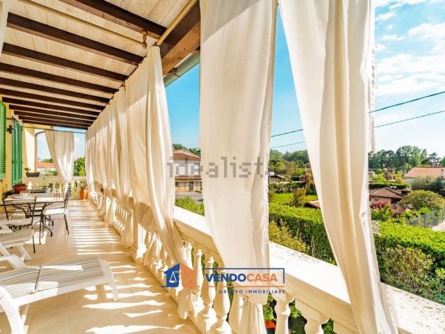 Appartamento in vendita di 118 m² in Via Poveromo, 95
