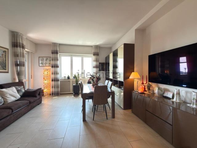 Appartamento in vendita di 118 m² in Via Padova, 351