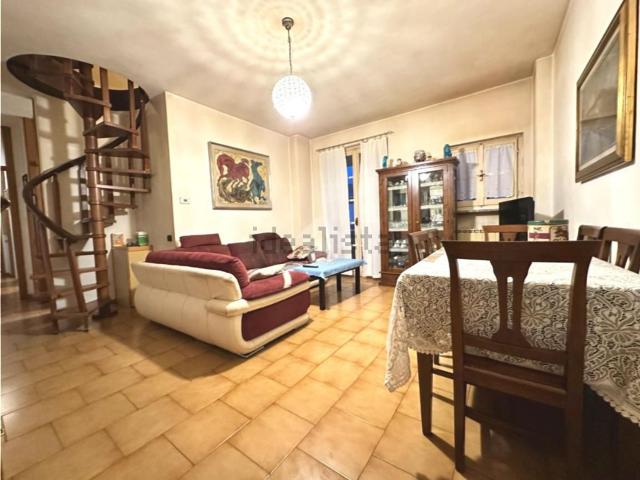 Appartamento in vendita di 118 m² in Via per Dolzago, 6