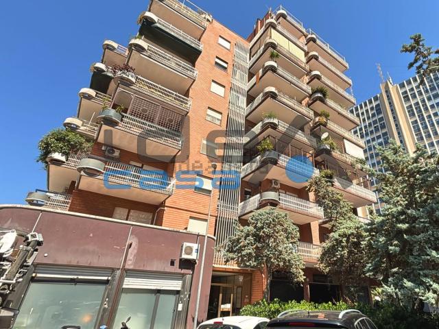Appartamento in vendita di 118 m² in Via Plinio, 65