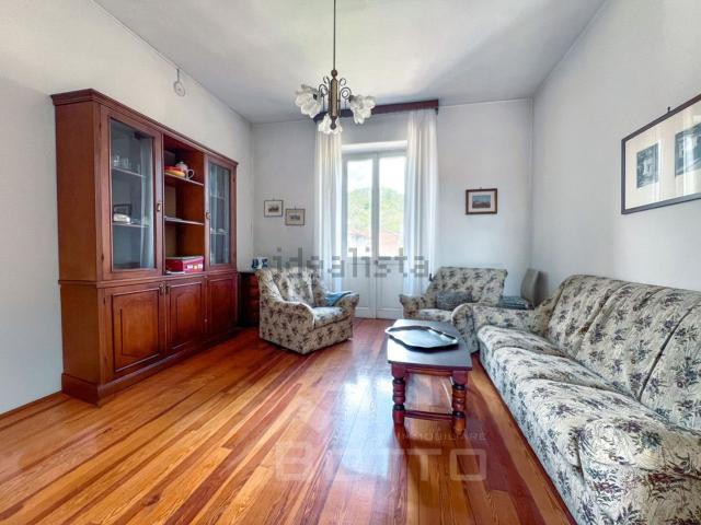 Appartamento in vendita di 118 m² in Via R. Massara, 19